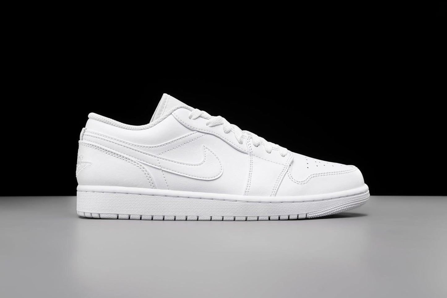 Jordan unisex-adult Air Jordan 1 Low Shoes